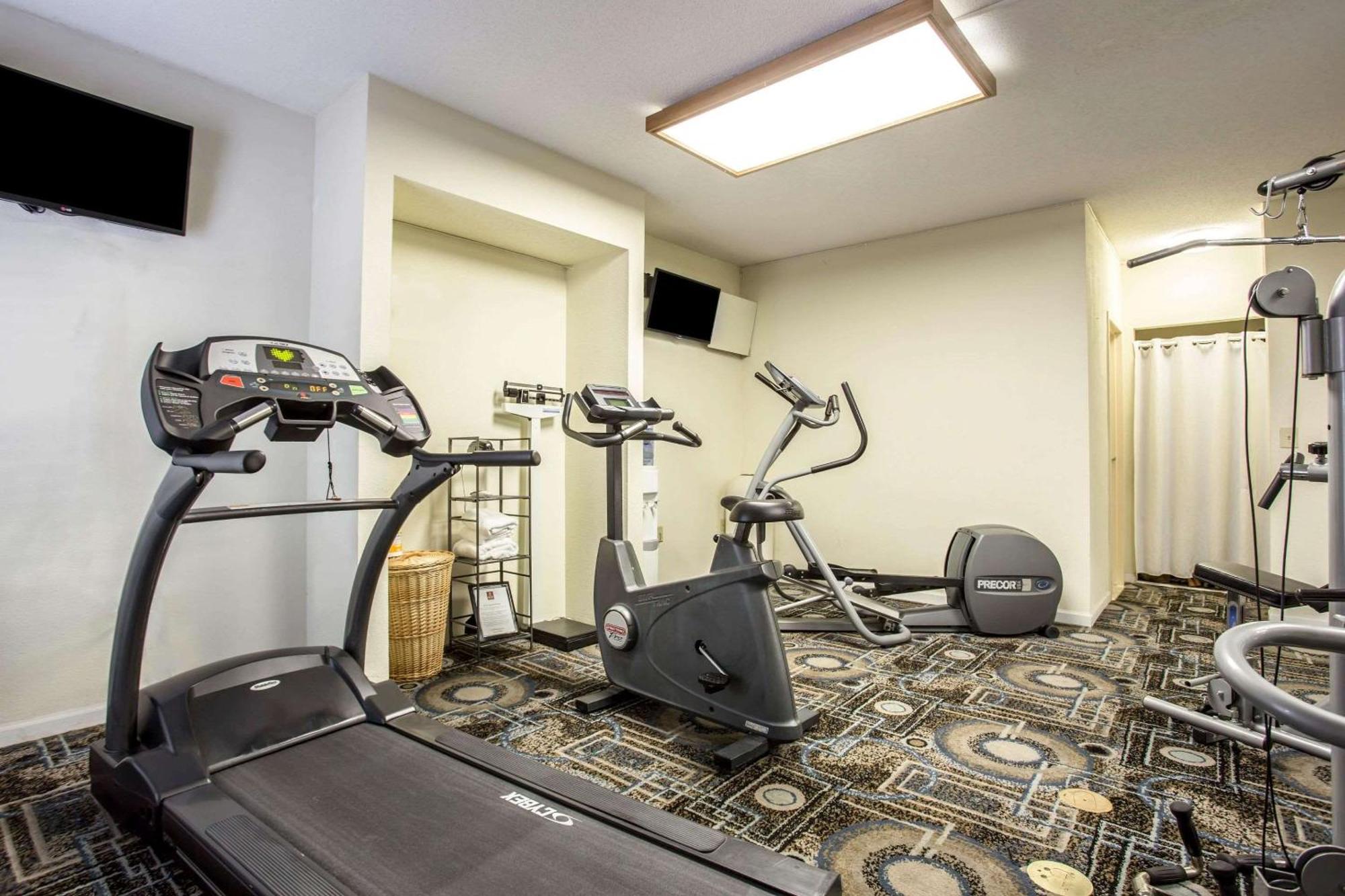 Clarion Inn & Suites Aiken South Exteriör bild