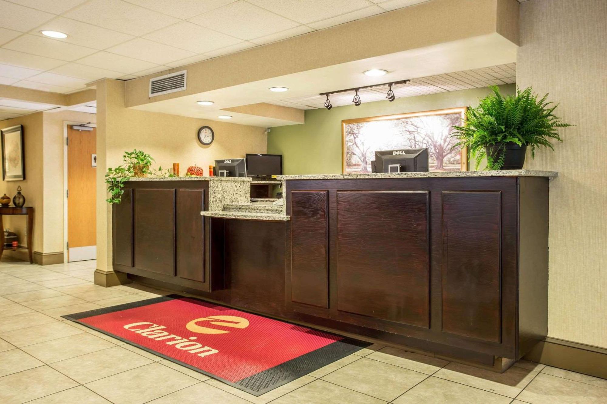 Clarion Inn & Suites Aiken South Exteriör bild